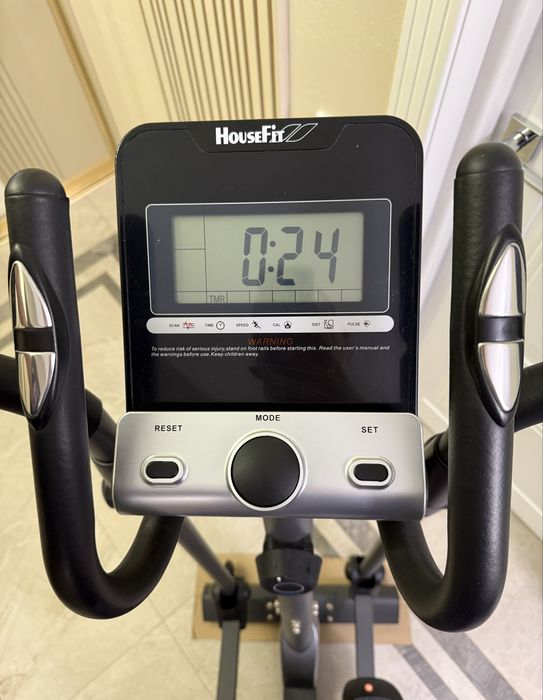 Продам Еліптичний Орбітрек HouseFit