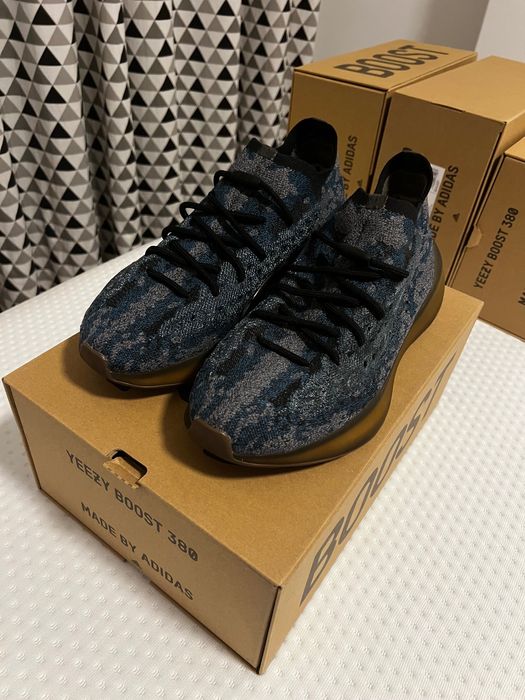 Yeezy Boost 380 - 46