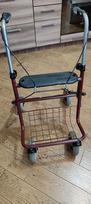 Ролатори, ролер, ходунки