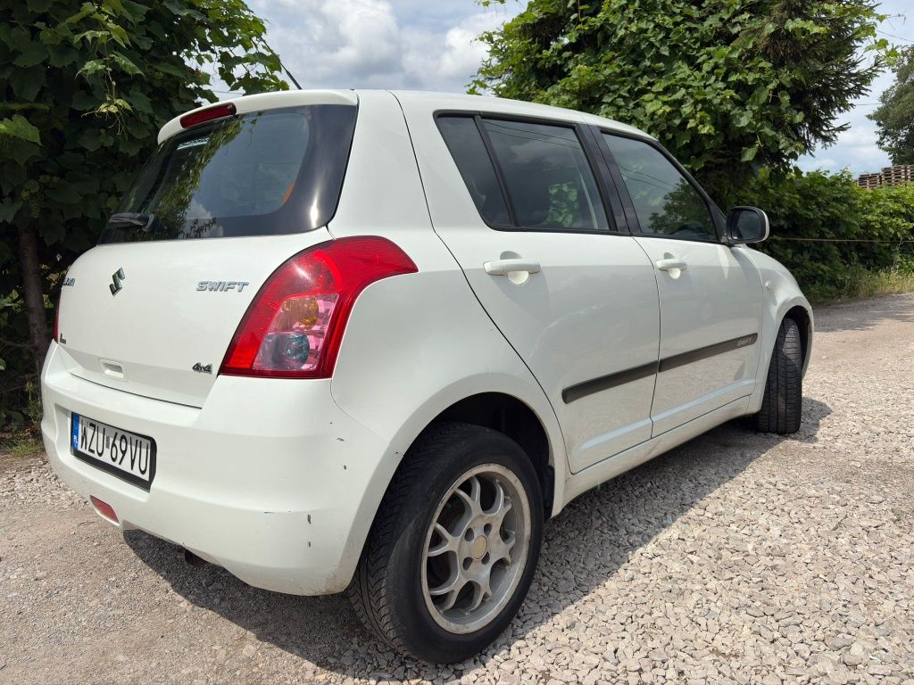 Suzuki Swift 1,3 GAZ 09r 4×4 bdb stan do jazdy ładny