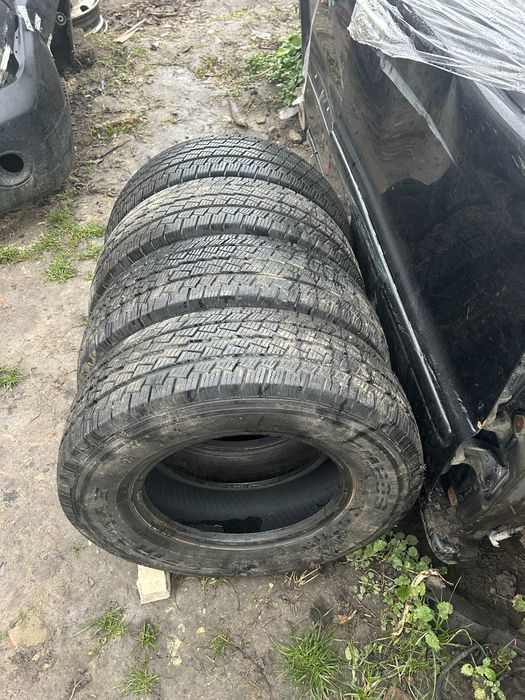Шины 225 70 15С комплект зимних колёс