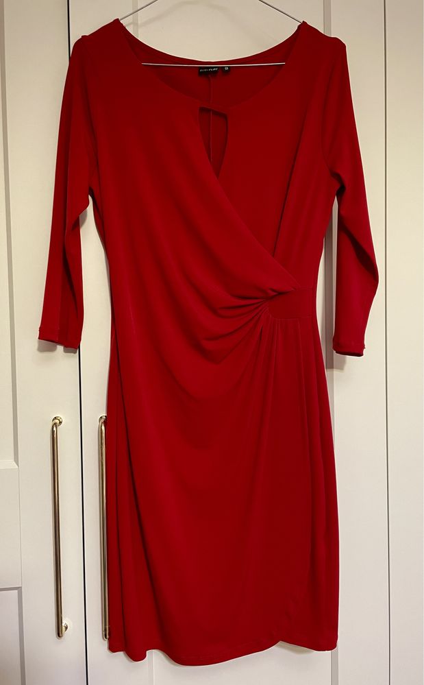 Piękna czerwona sukienka S/M