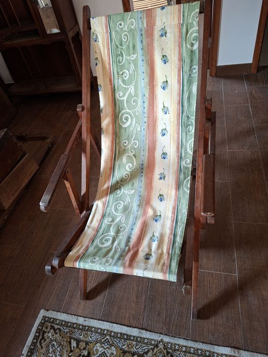 Uma Bela Cadeira Para  descansar . Muito bonita.