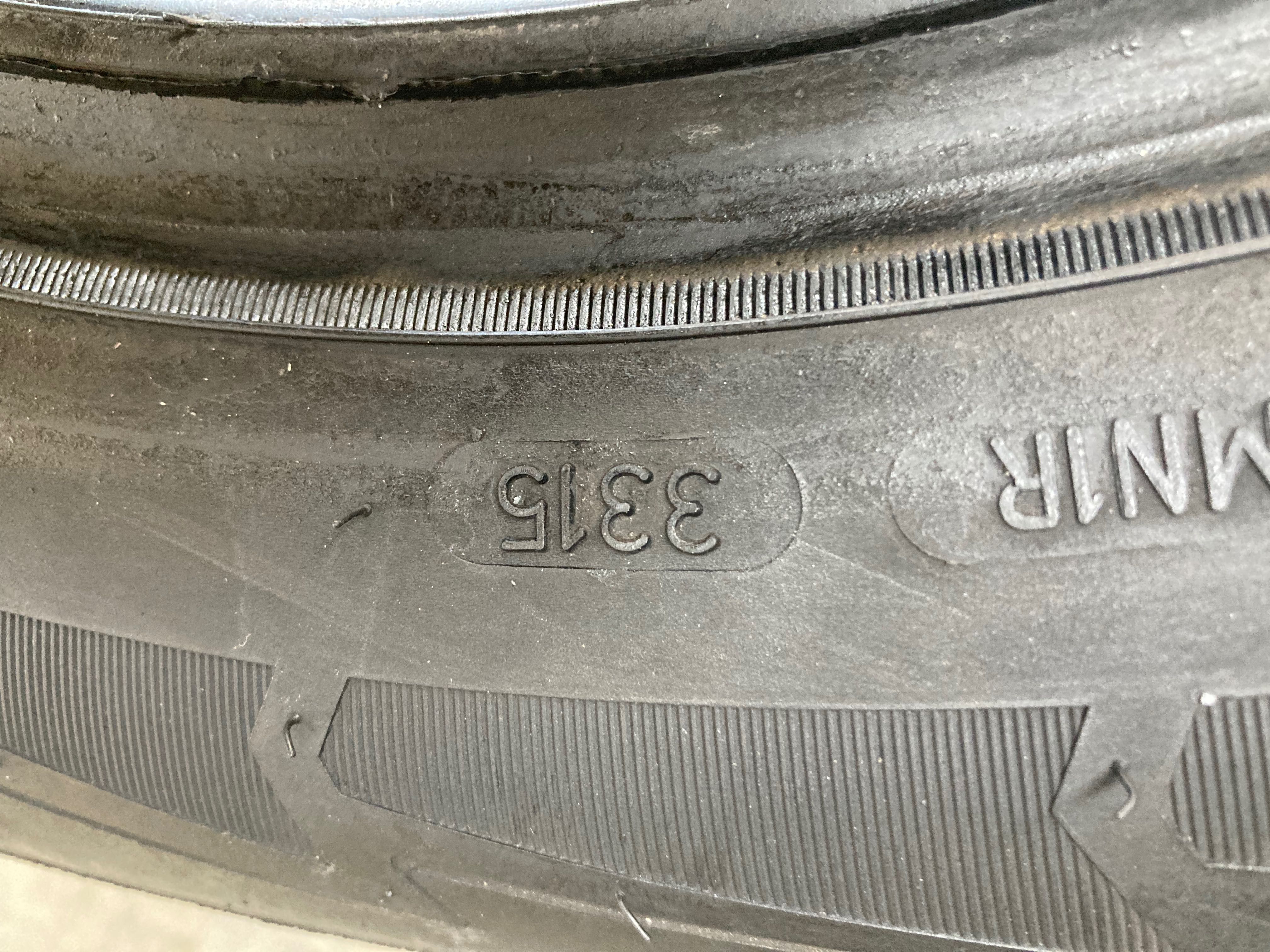 4x opony 215/60/16 goodyear zimowe stan bardzo dobry