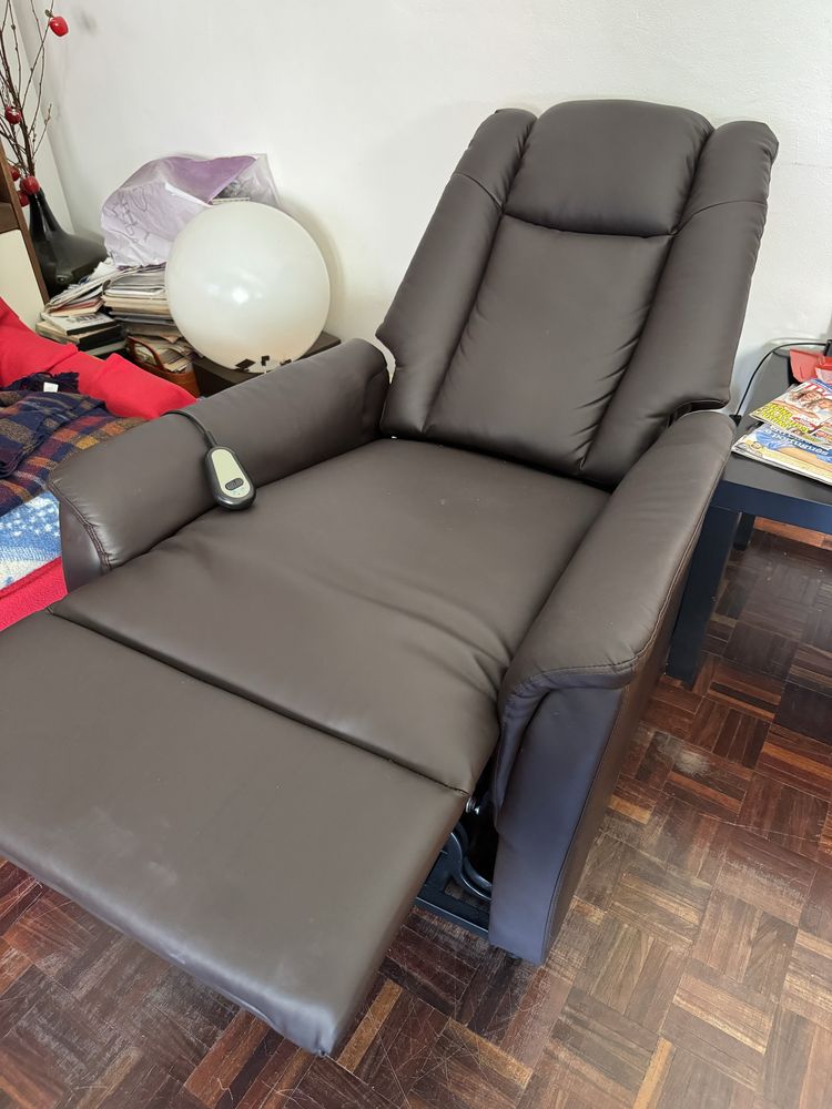Poltrona relax elétrica conforama