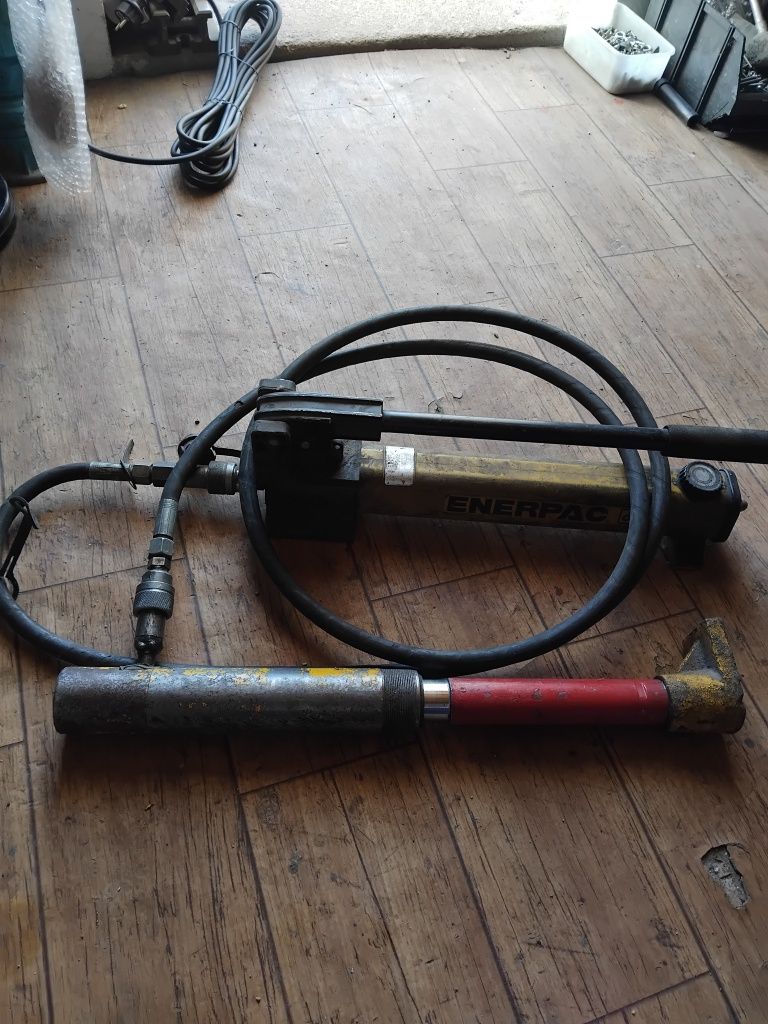 Pompa hydrauliczna Enerpac P392