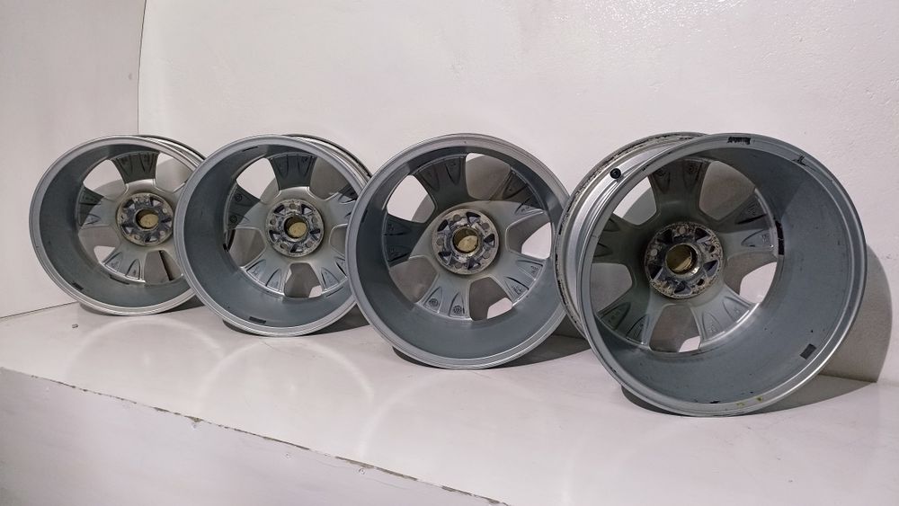 Felgi aluminiowe Audi A3.5x112 et 55 17 cali 7.5j