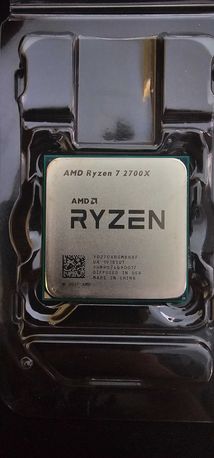 Procesor AMD Ryzen 2700X + orginalne chłodzenie