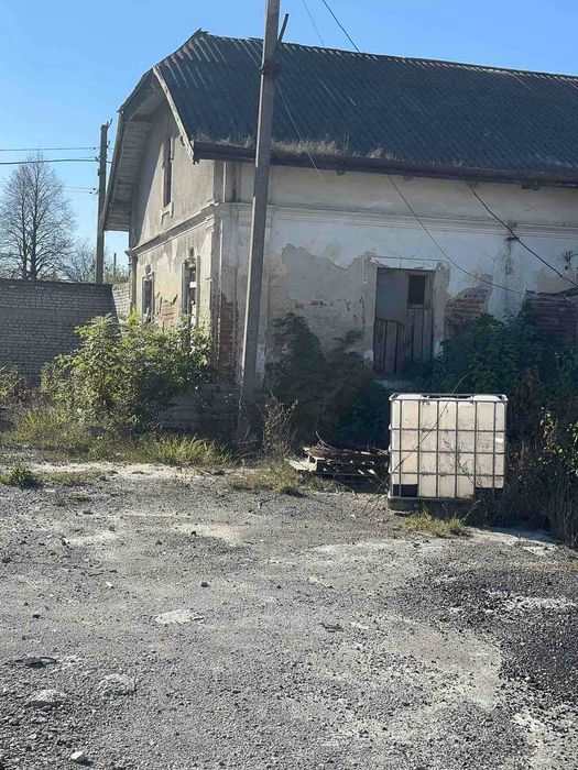 Складський комплекс з великою територією у м. Городок