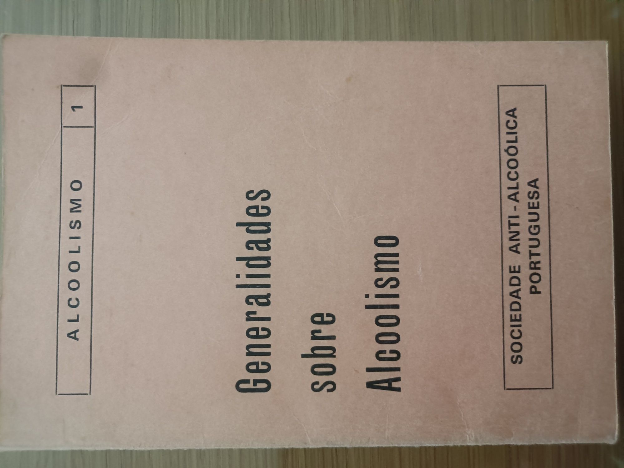 Vendo livro: Generalidades sobre Alcoolismo
