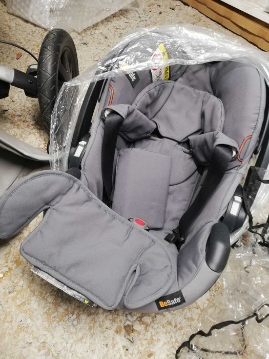 Conjunto BeSafe iZi Go X1 + Base Isofix + Carrinho + Capa de Chuva