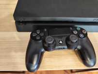 Konsola ps4 plus pad