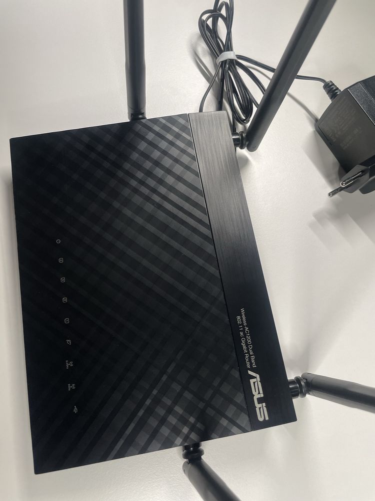 Asus RT-AC1200G+
