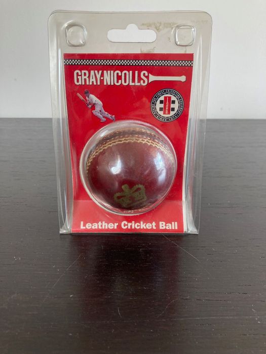 Skórzana piłka do krykieta Gray-Nicolls 4 ¾ Ozs (nowa)