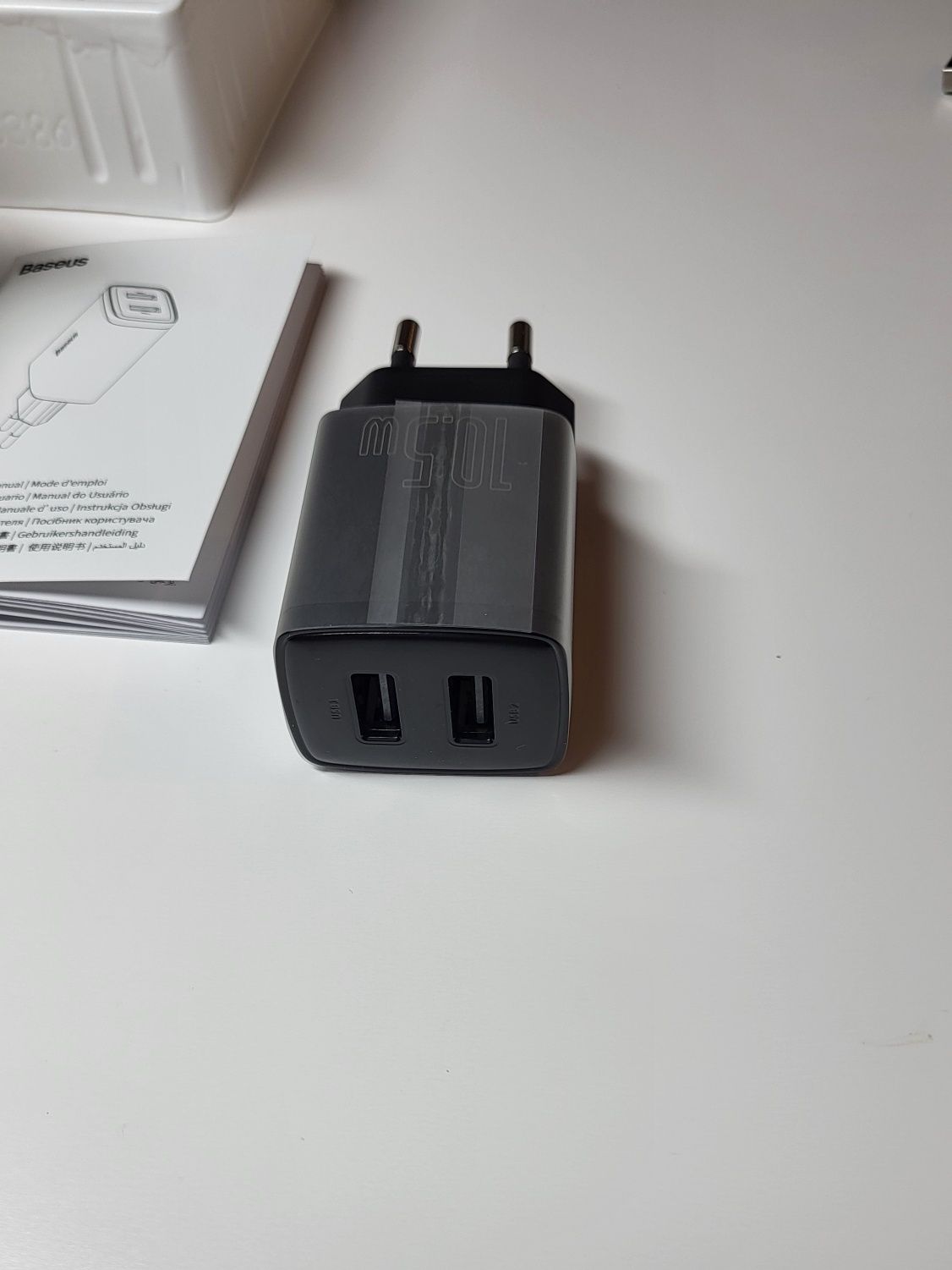 Baseus ładowarka 10.5W kolor czarny.