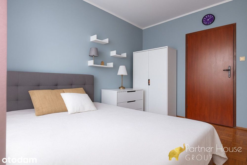 Ustawne mieszkanie z zamknięta kuchnią z oknem