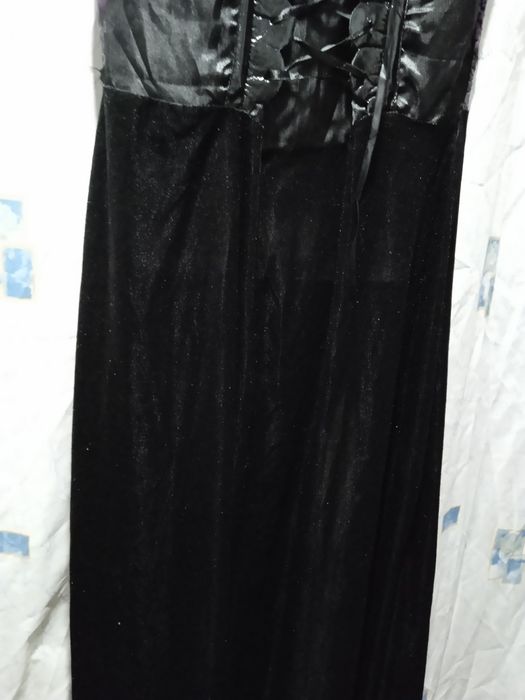 Костюм платье в баварском стиле диндрл ведьмы колдуньи королевы