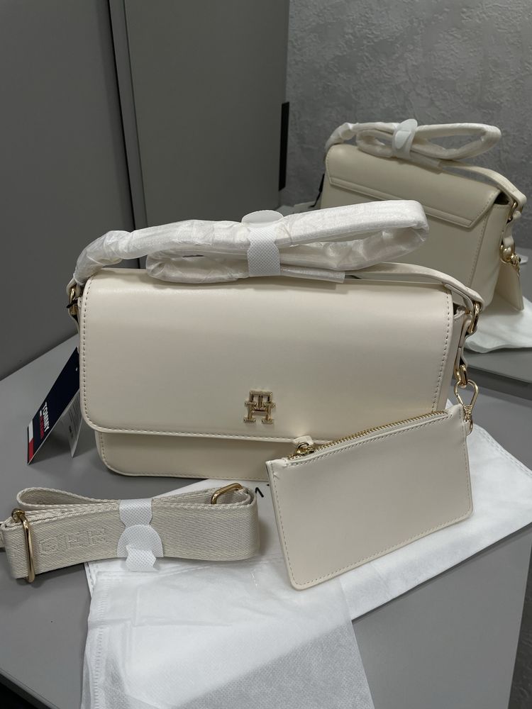 Сумочка Tommy Hilfiger