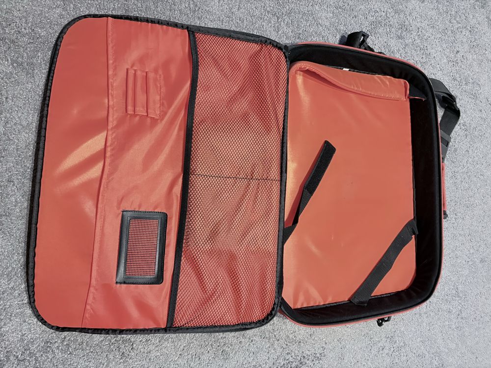 Duza Torba na laptopa czerwona