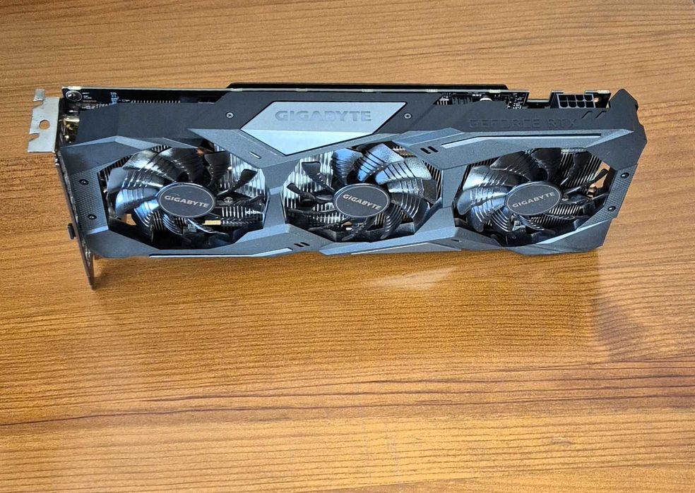 Gráfica Gigabyte RTX 2060