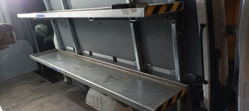 porta blindada entre carga e cabine, Mercedes sprinter