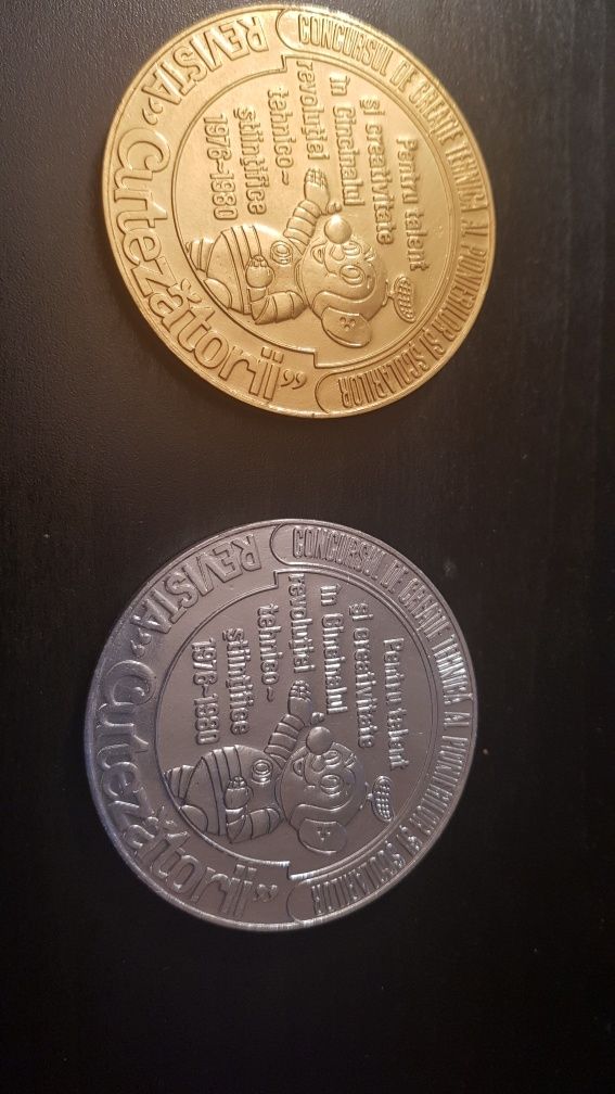 Rumuńskie medale z wystawy technicznej.