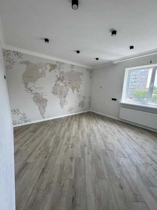 Поклейка шпалер, багетів, малярні роботи .