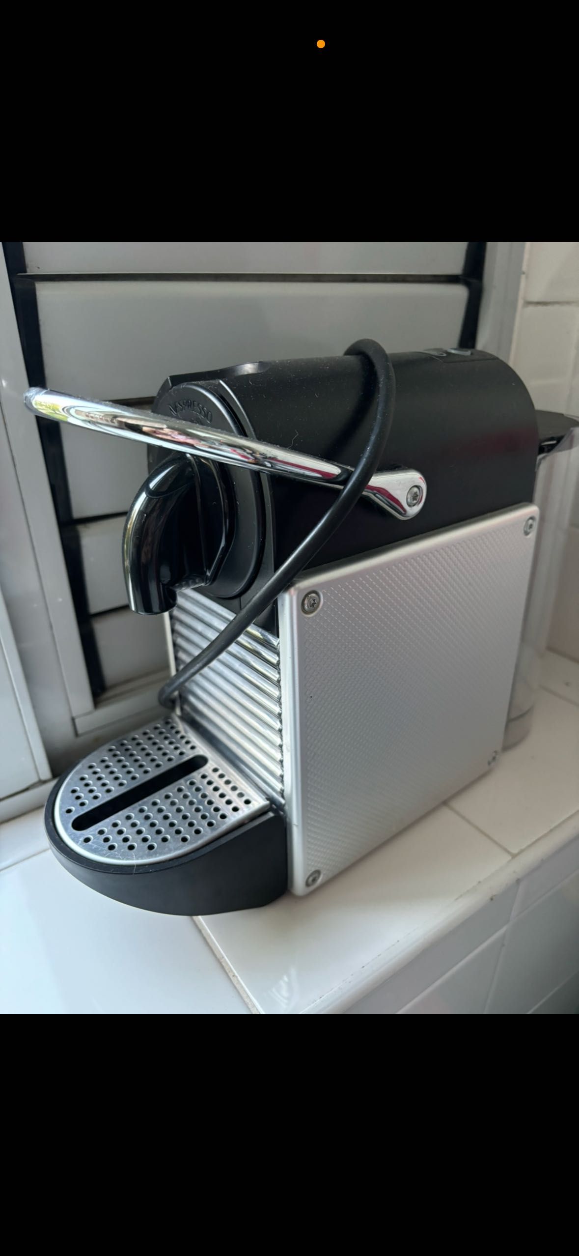 Máquina café delonghi - compatível Nespresso