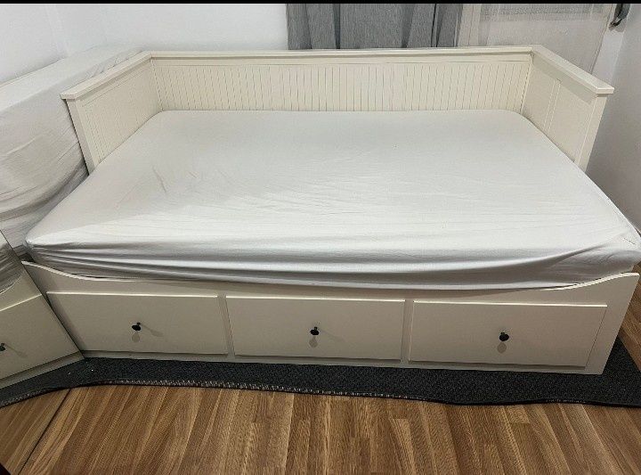 Cama individual dupla com 3 gavetas