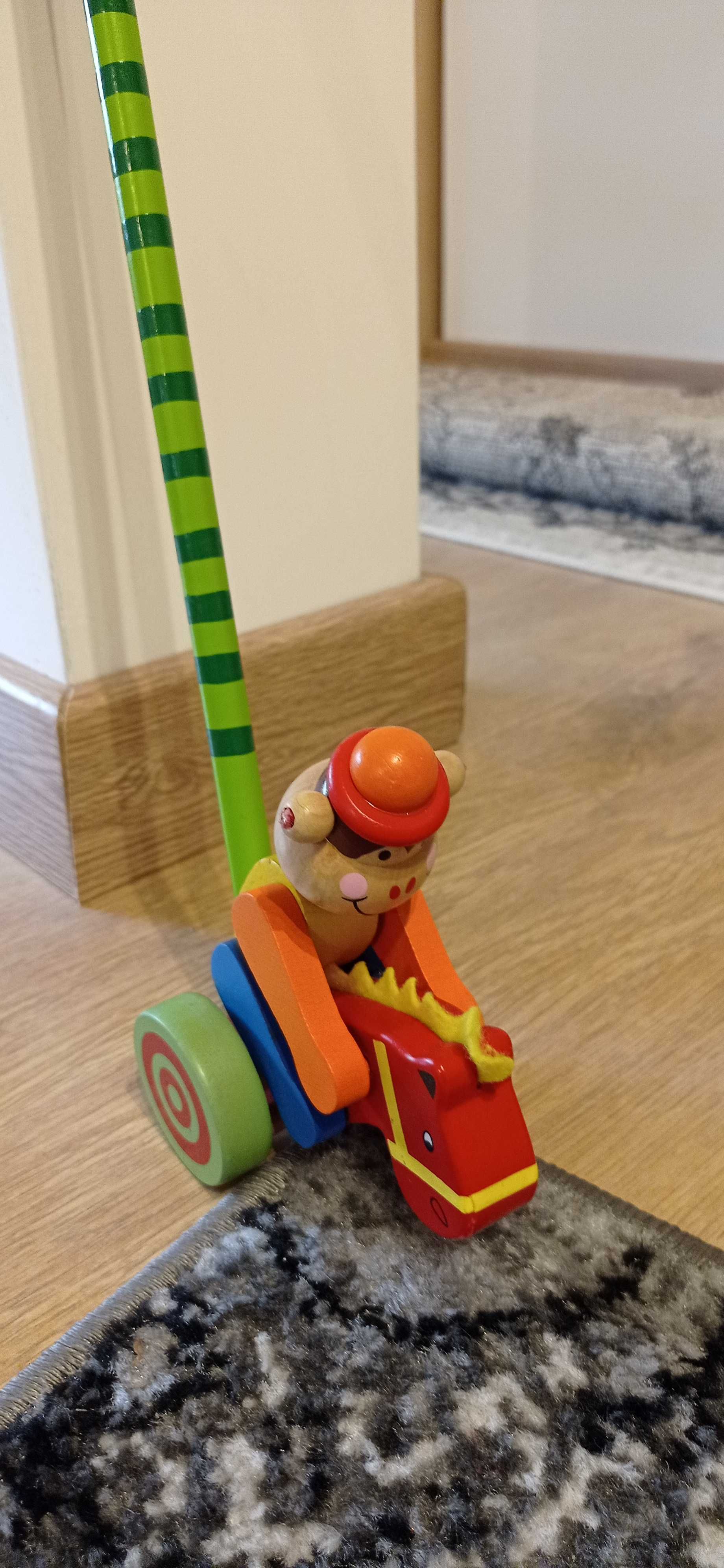 Pchacz, tradycyjna zabawka drewniana dla dzieci