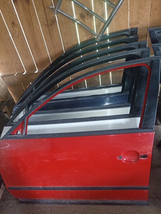 Продам двері пасат б 5