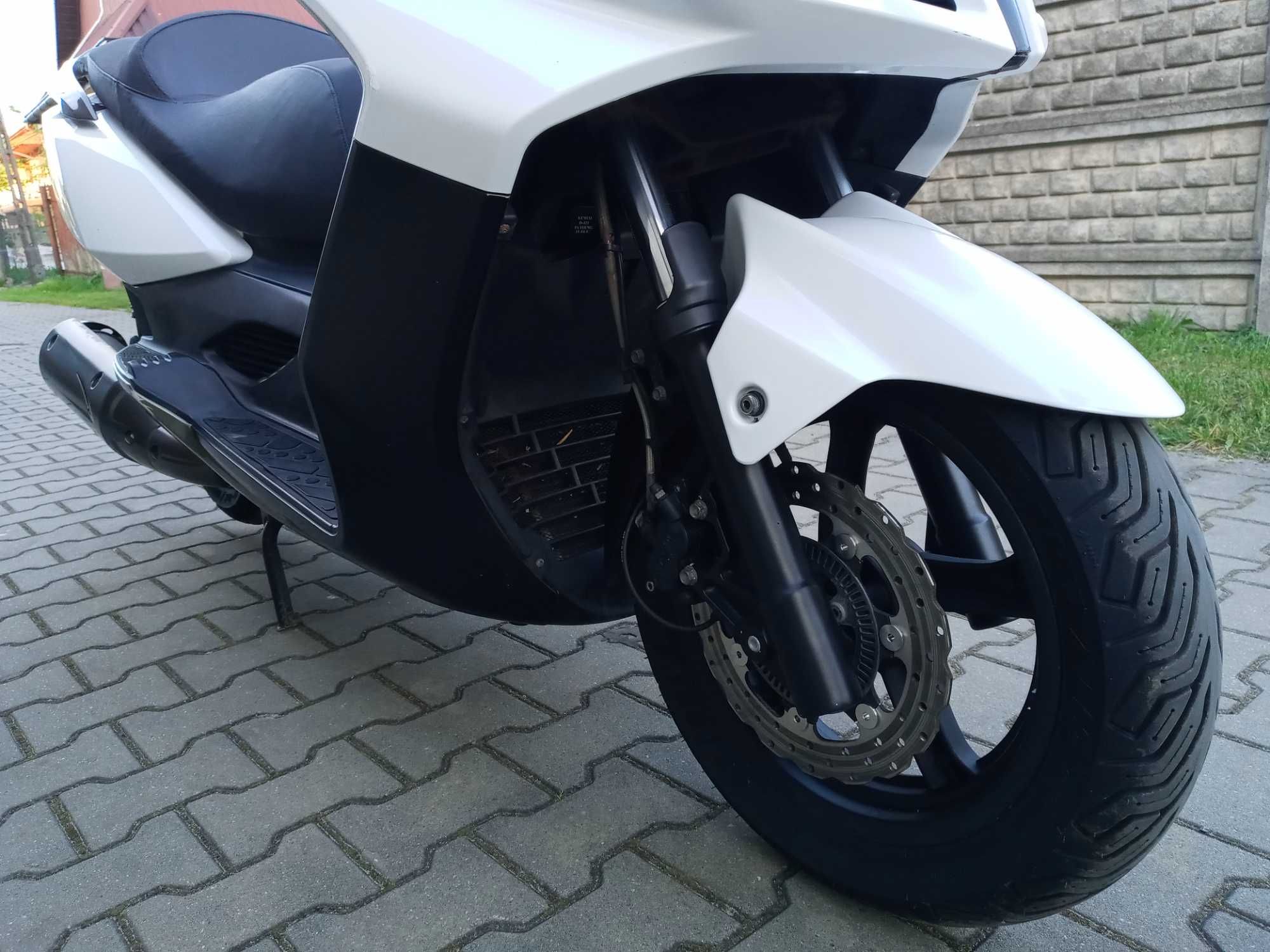 Kymco Downtown 125