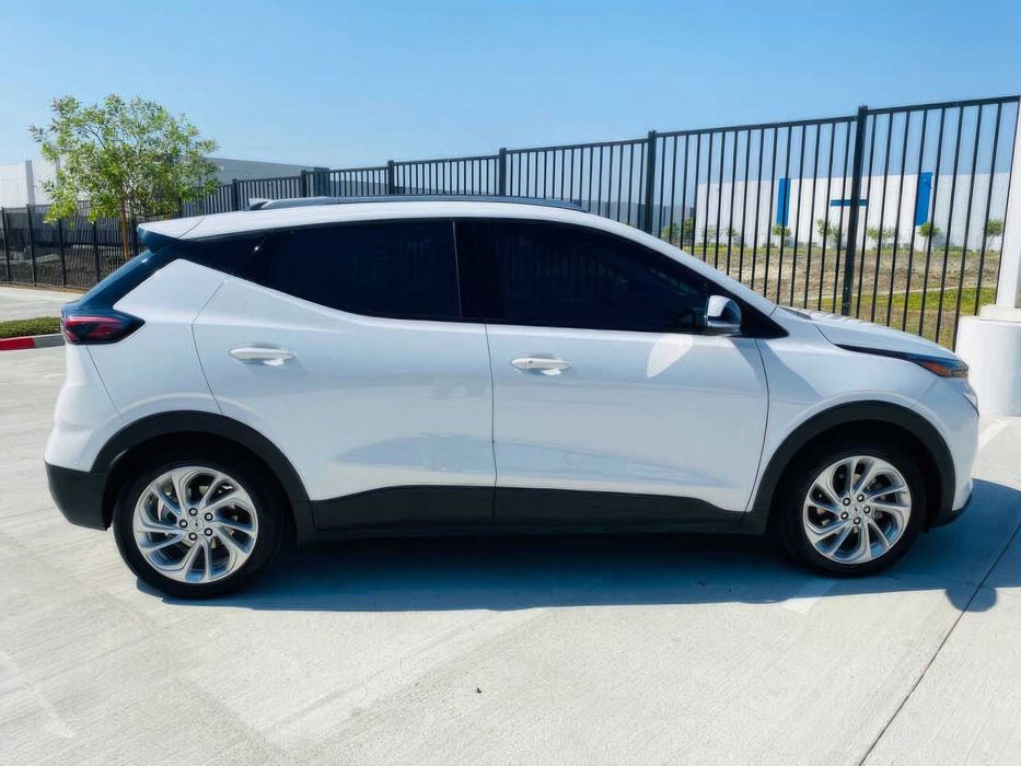 Chevrolet Bolt EUV LT      2023