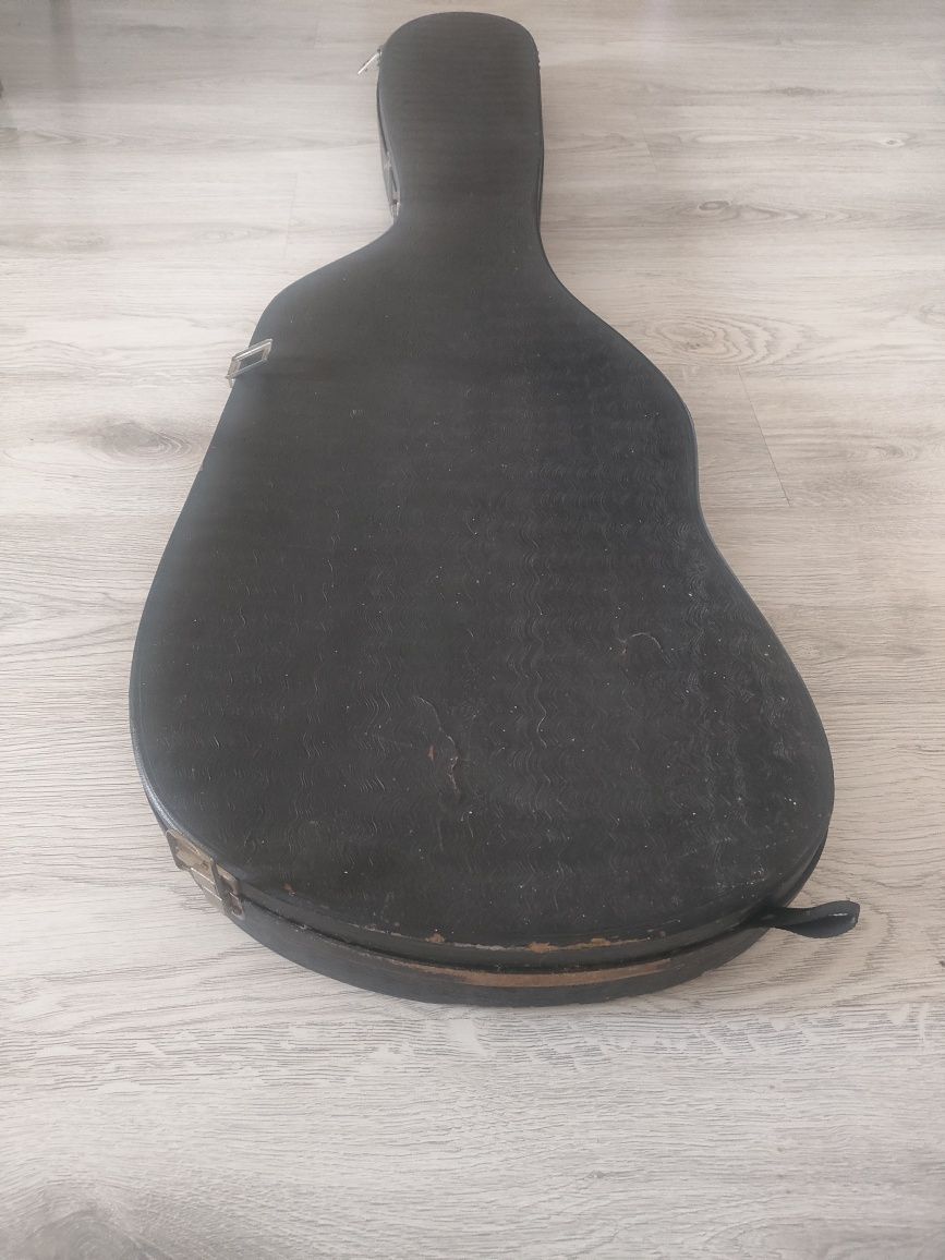 Gitara basowa 4 struny, futerał