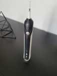 Szczoteczka elektryczna oral-b