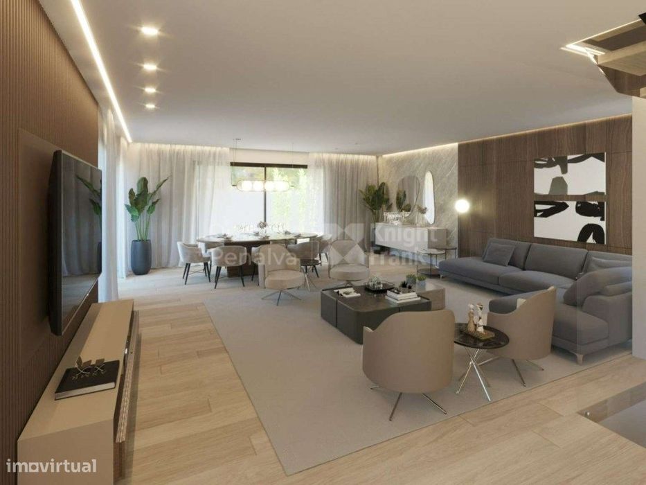 Moradia T3+1 com jardim e piscina privativos na Aldeia de Juso