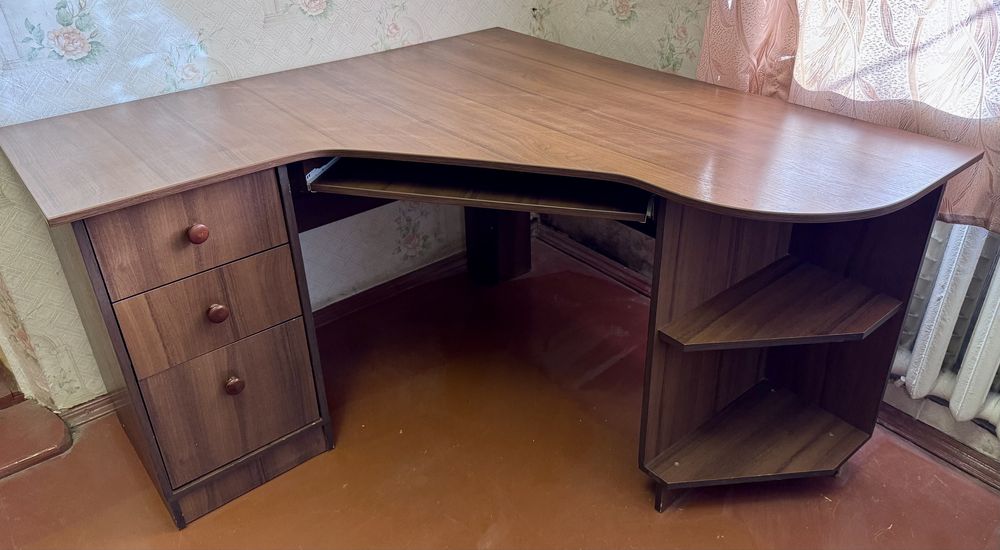 Стіл компютерний кутовий компʼютерний стол