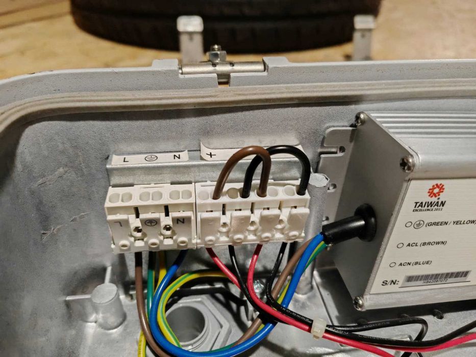 Lampa LED przemysłowa Beghelli H400LED-5L