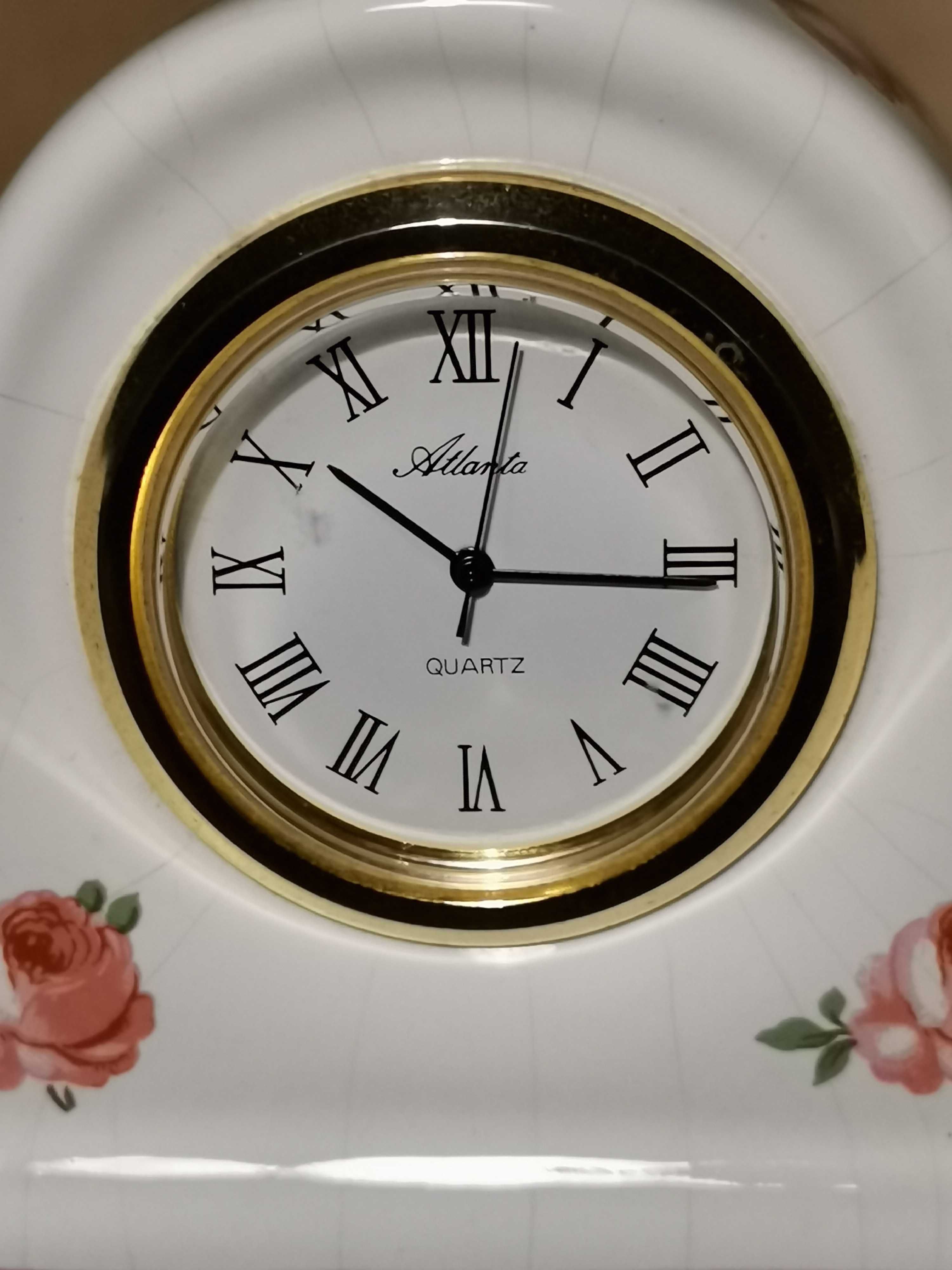 Relógio de mesa porcelana