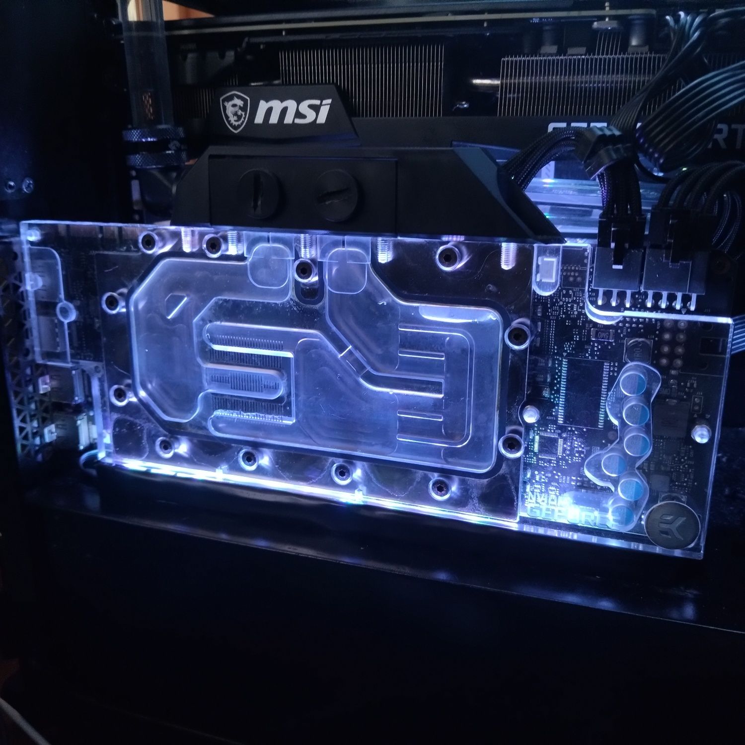 EVGA GTX 1080ti Founders Edition + bloco watercooling EK