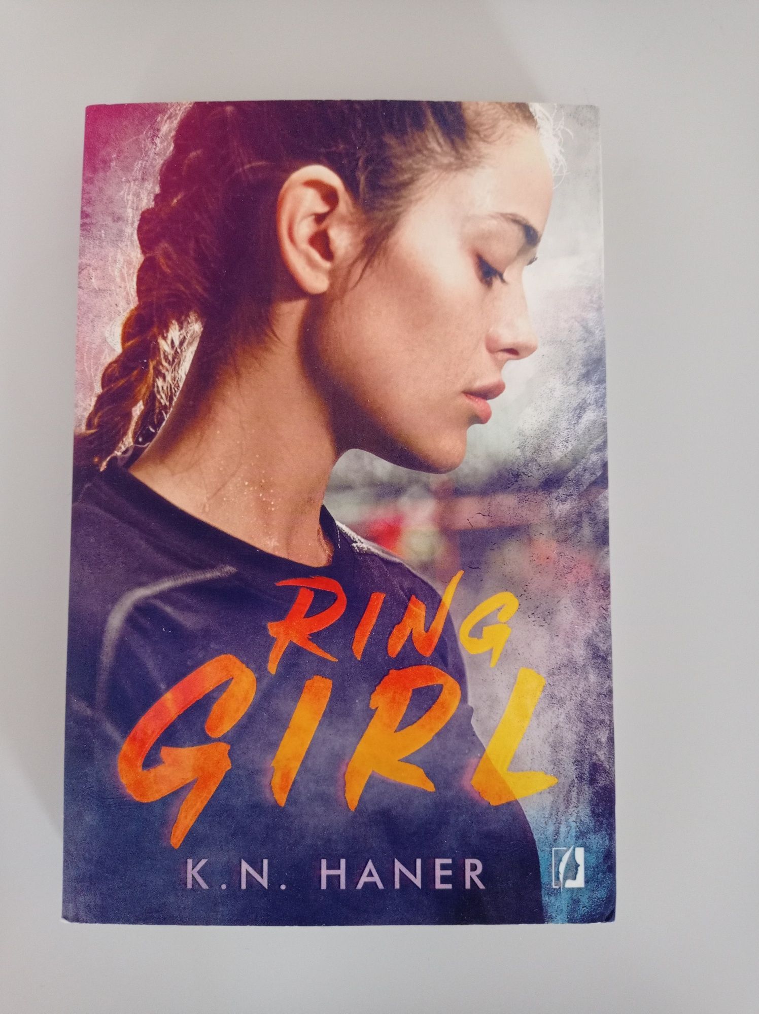 K.N. Haner - Ring girl