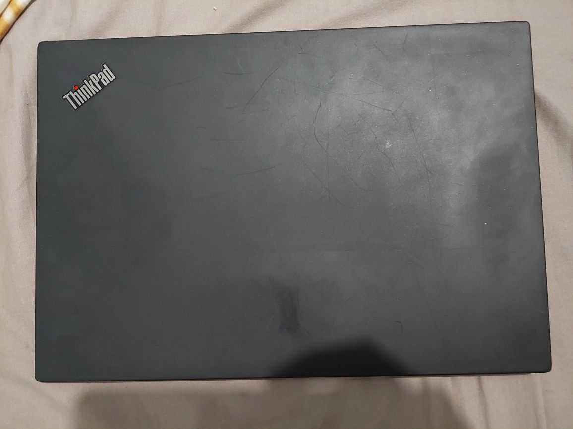 Portátil Lenovo Thinkpad T490