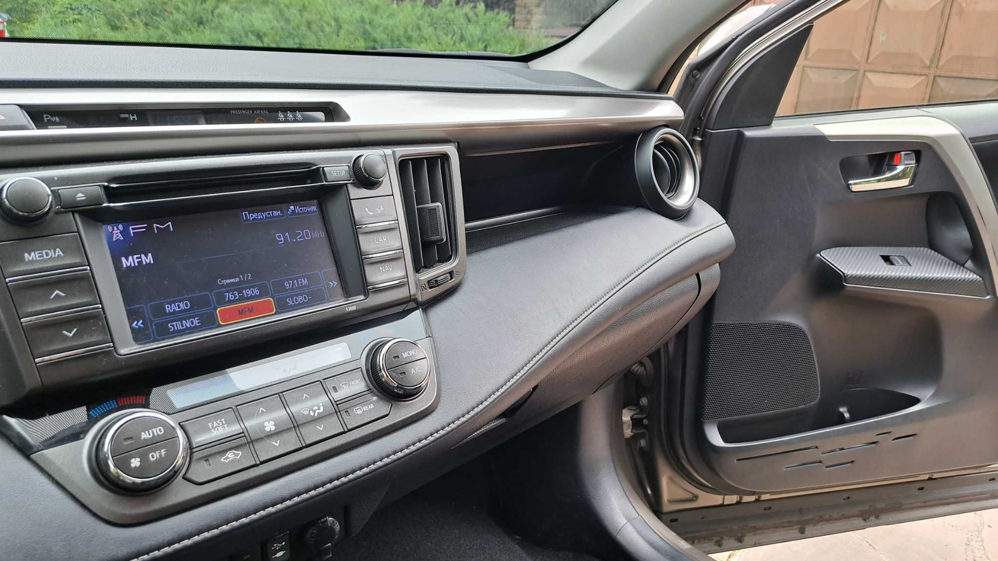 Продам автомобіль TOYOTA RAV
