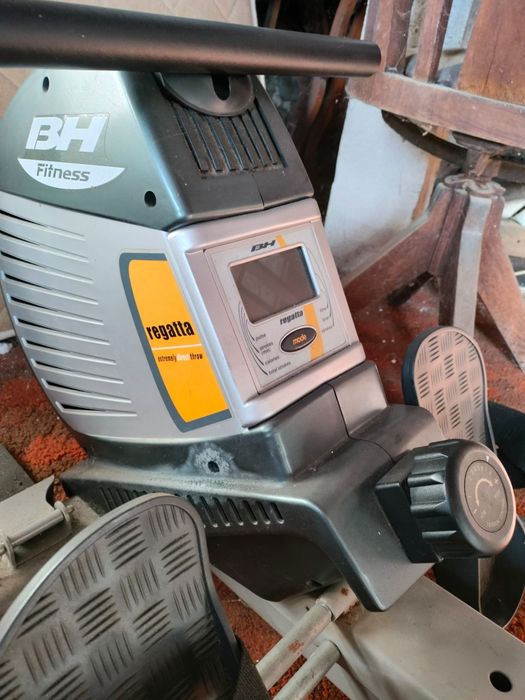 Máquina de remo BH