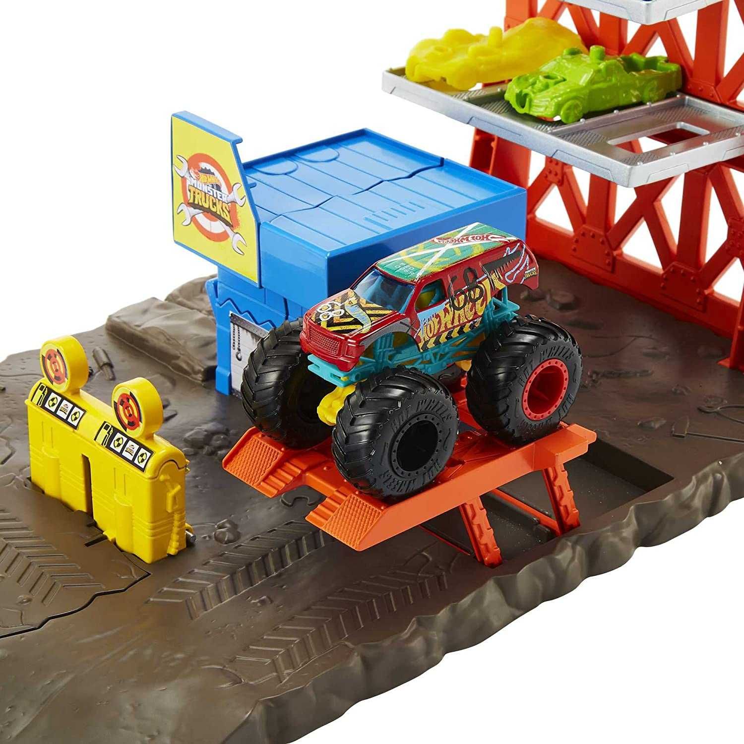 Hot Wheels Monster Trucks Blast Stat HFB12 Хот Вілс Пригоди на Станції