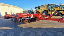 Kuhn PERFORMER 4000 SELECT  Kultywator do głębokiej uprawy PERFORMER 4000 SELECT popokazowy