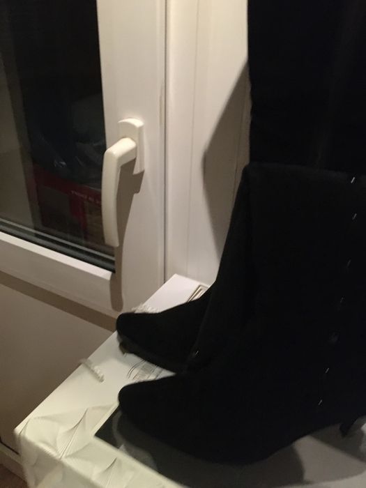 Сапоги. Козаки високі. 38, 38,5. Демісез. Натур. замш.