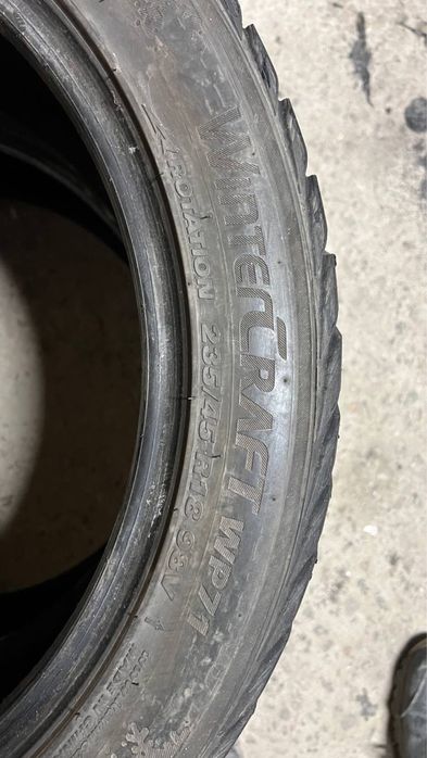 Пара зимової гуми 235/45/18 Kumho