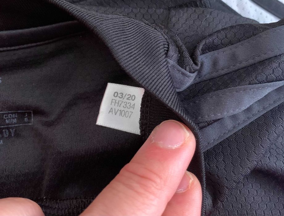 Camisola alternativa preta e prateada Benfica época 2020, 2021