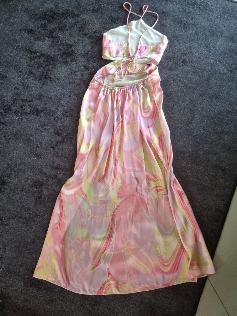 Sukienka bershka sexi plecy